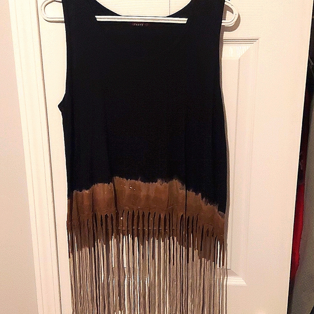 Black fringe tank